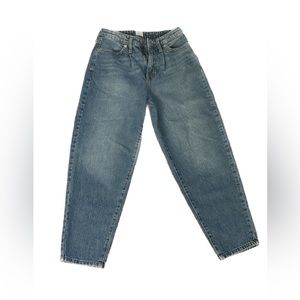 High rise trendy jeans